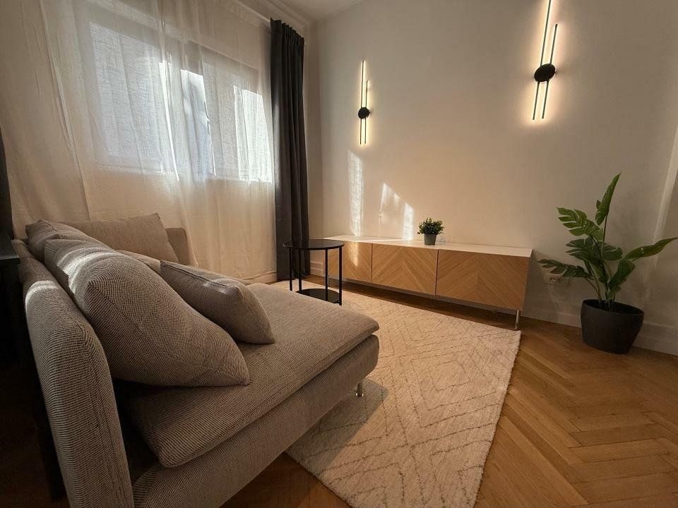 Ultracentral, 2 camere, prima închiriere după renovare | metrou Unirii - Poză 1