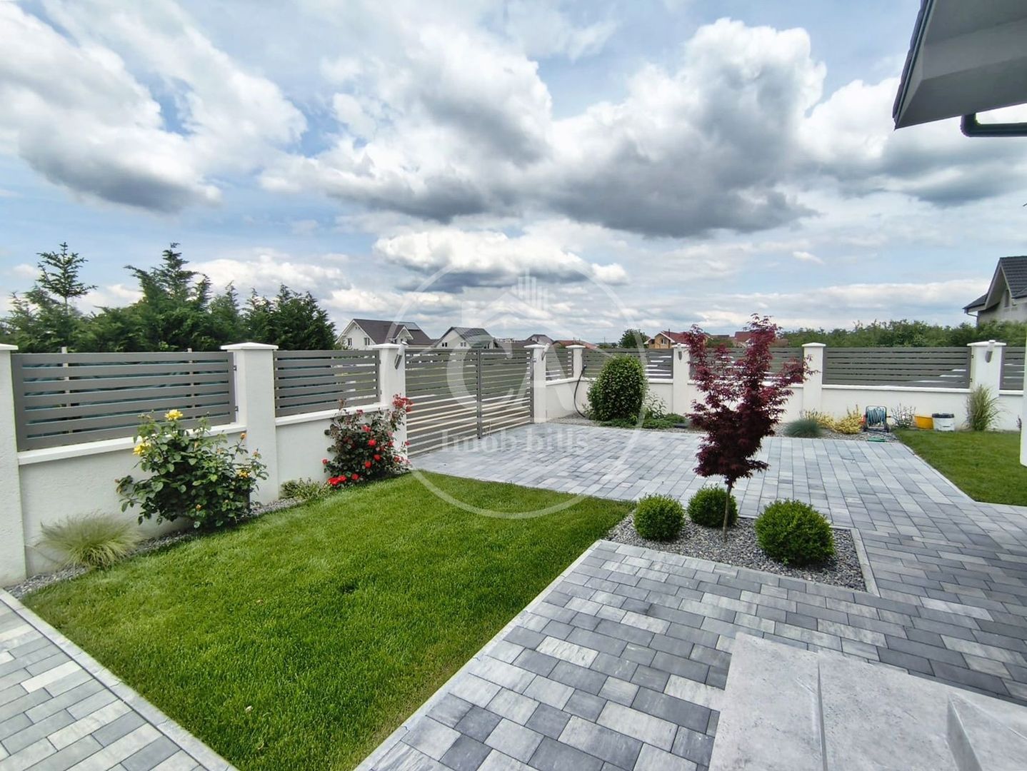 Casa de vanzare cu 4 camere si piscina in Cihei, Bihor - Poză 2
