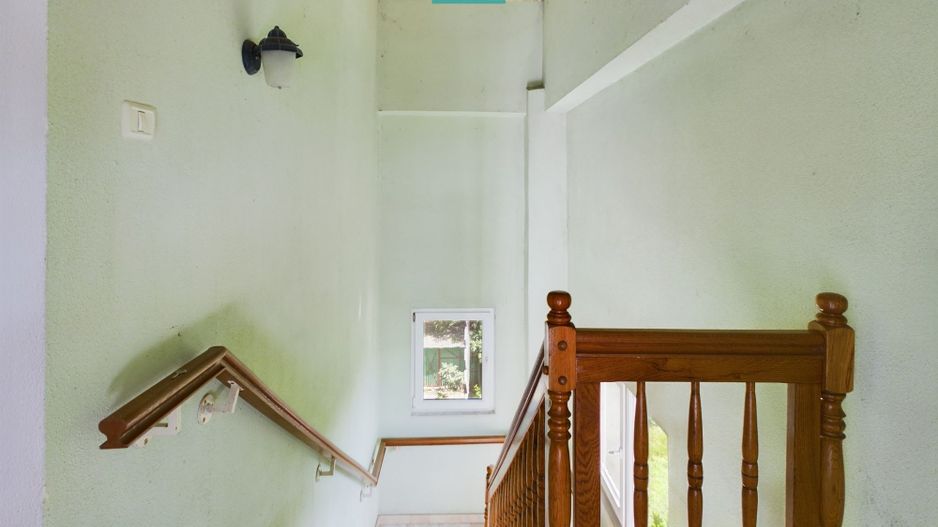 Vilă cu 3 apartamente în zona Parneava - Poză 14