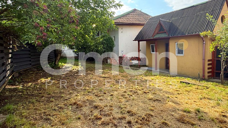 Casă cu 3 camere, garaj și anexă în centrul vechi Baia Mare - Poză 2