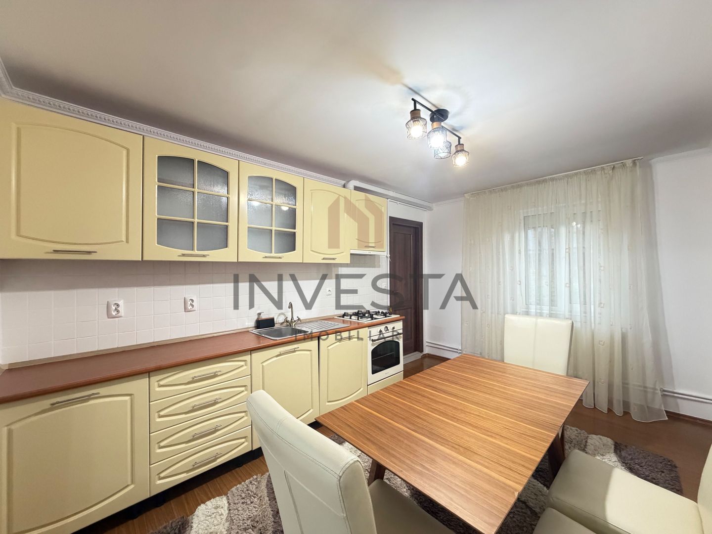 Casa spatioasa de inchiriat- zona Faget - Poză 4