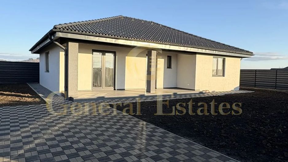 Casă modernă de vânzare în Sânpetru - Poză 1