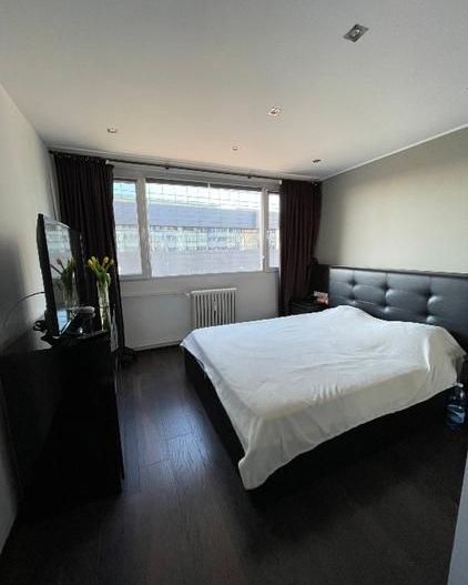 Apartament 2 camere decomandat, 5 min de metrou si de Parcul Tineretului - Poză 1