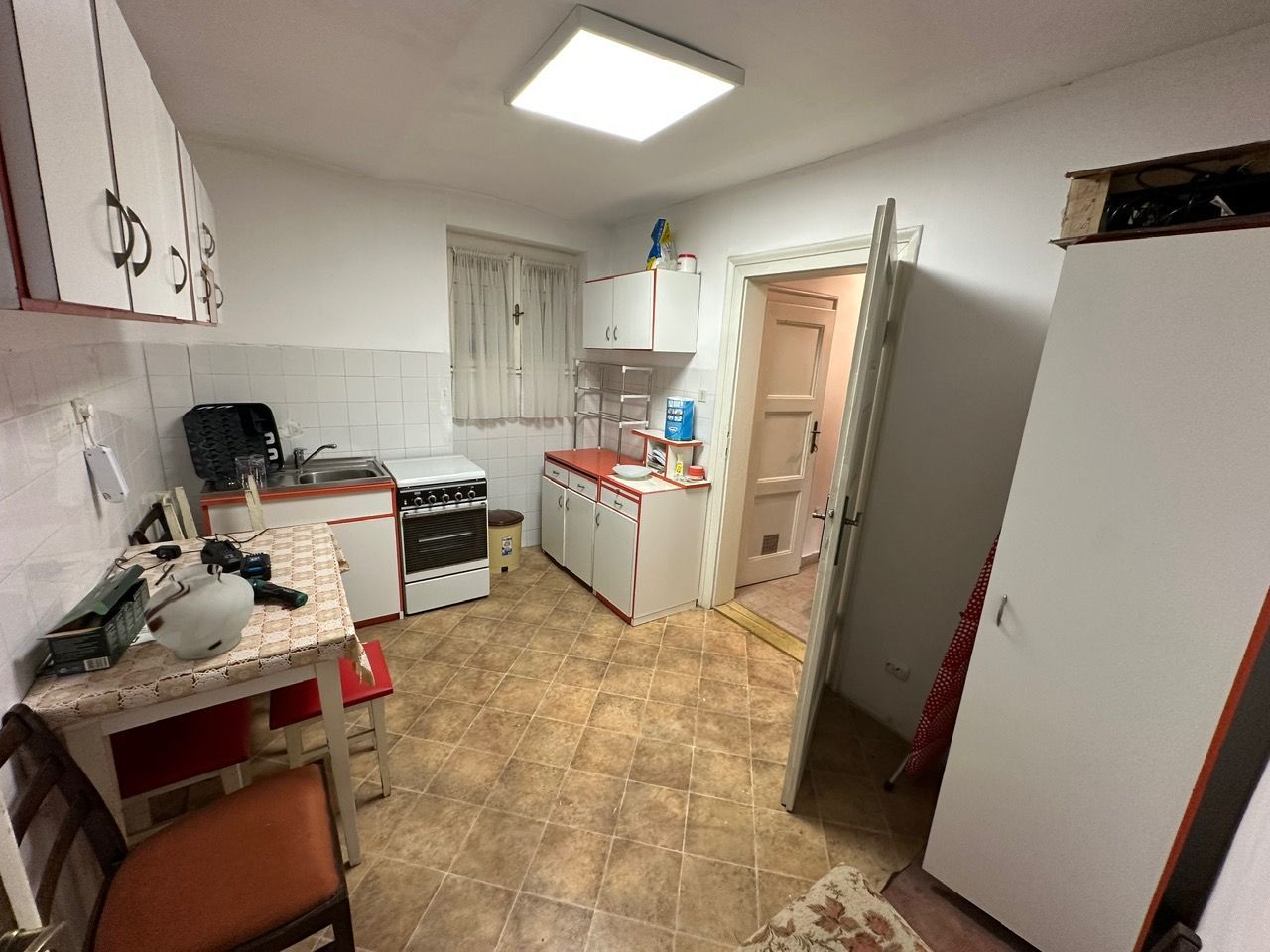 Casa in zona CENTRALA -  Take Ionescu - Poză 30