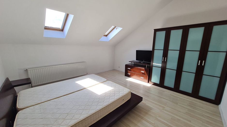 Apartament cu 3 camere de închiriat în zona Odobescu - Poză 18