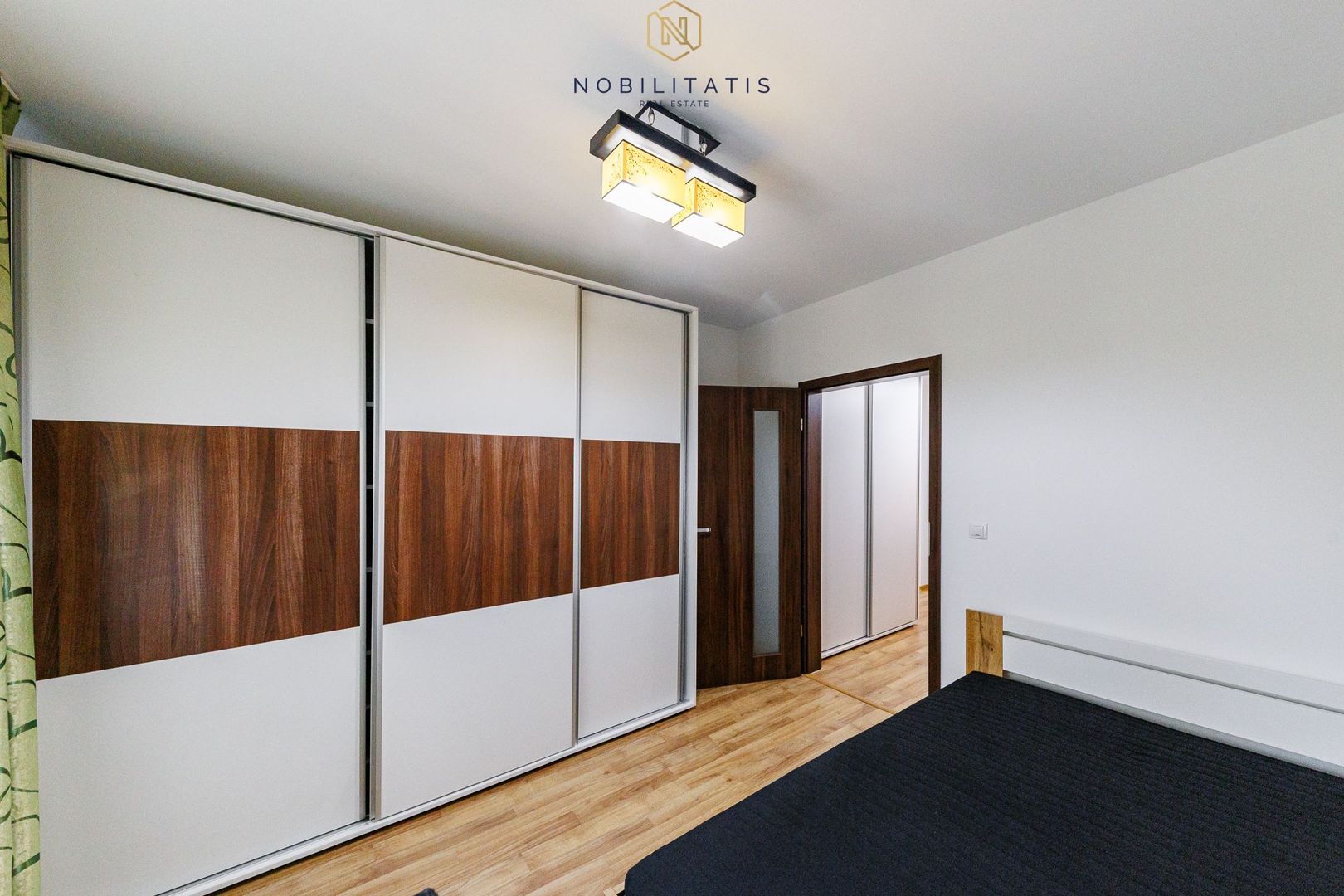 Un apartament cum rar găsești, în centrul orasului | Garaj privat - Poză 37