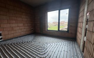 3 camere | 83 mp | Gradina proprie 50 mp | Bloc nou | dressing | 2 bai - Poză 8