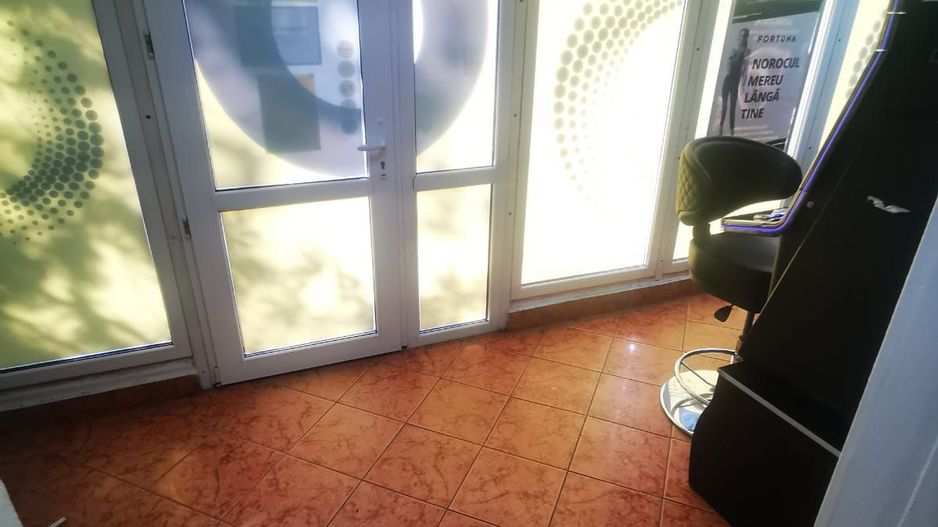 Spatiu comercial de vanzare – 70 mp, parter, Siderurgistilor Vest – - Poză 1