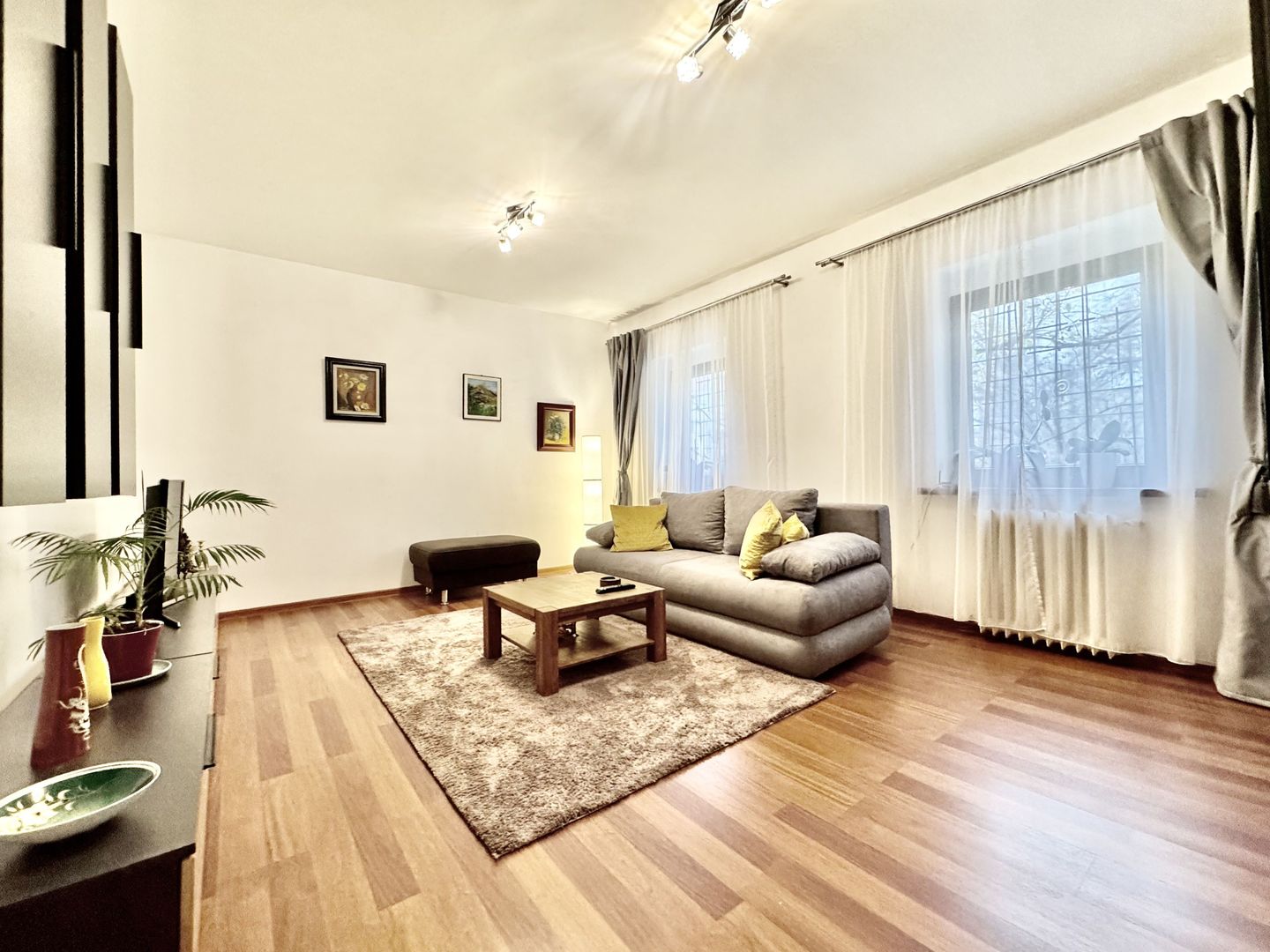 Centrul orașului la un pas – 2 camere cochet si primitor, Take Ionescu - Poză 1