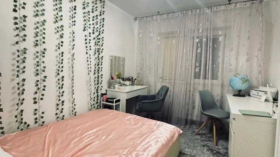 Apartament  3 camere zona Lunei - Poză 4