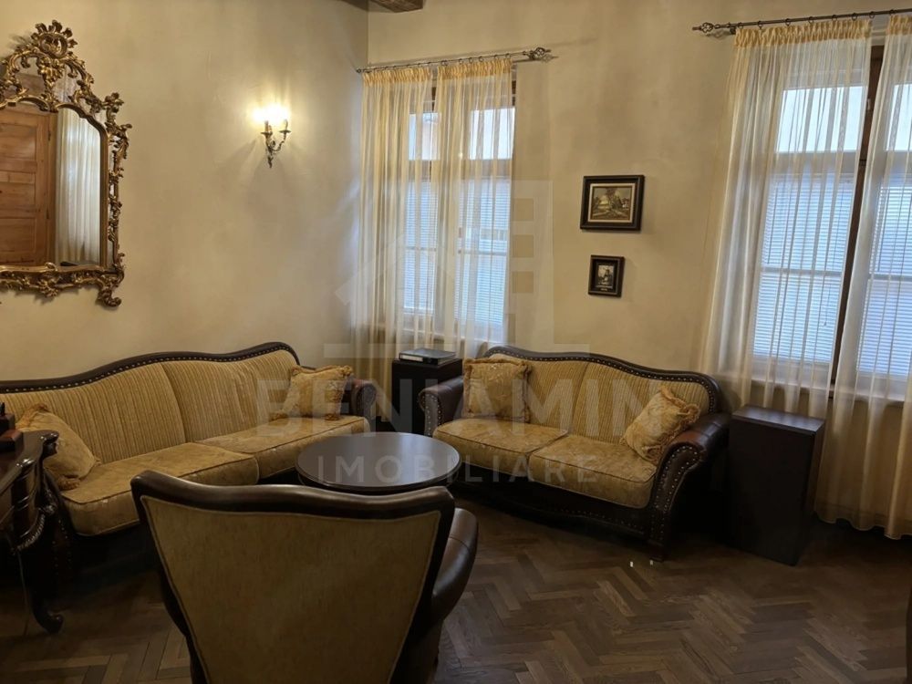 Apartament-2-camere-Central-Piata-Sfatului-Diferite-Compartimentari - Poză 3