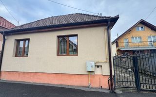 Casă individuală recent renovată, curte mare, GUSTERITA Sibiu - Poză 3