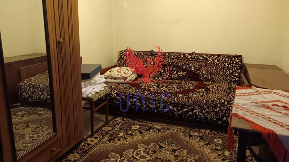 Casa cu teren de 3300mp , Gura Vaii! - Poză 2