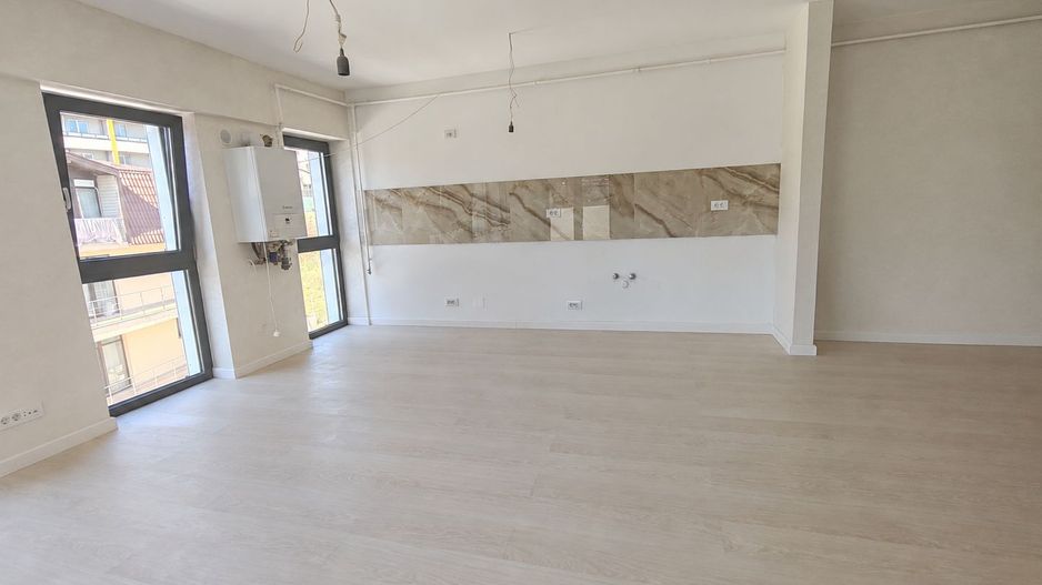 Apartament 2 camere cu terasa incalzita-84mp-145000euro- Pacurari - Poză 2