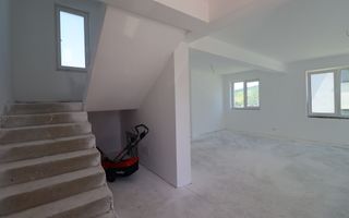 Casa individuala cu teren de 440 mp, situata in Dezmir! - Poză 23