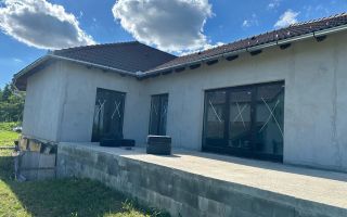 Casă spațioasă de vânzare în Daia Nouă – teren 810 mp - Poză 3