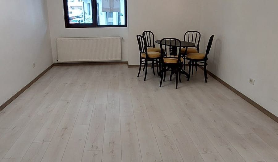 Închiriez apartament  2 camere- Piata Unirii, parțial mobilat - Poză 1