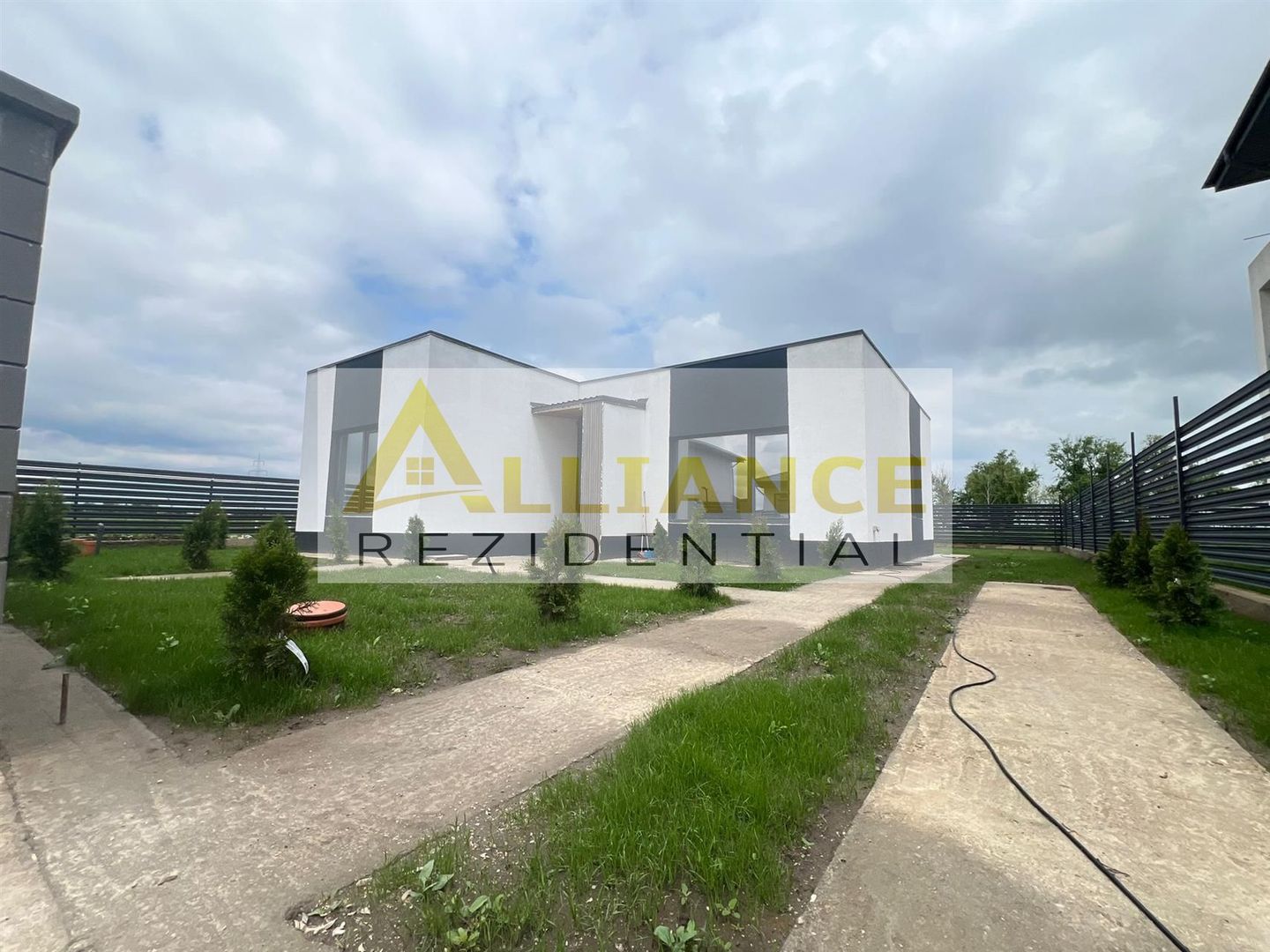 Casa parter- 375mp teren- incalzire pardoseala - Poză 2