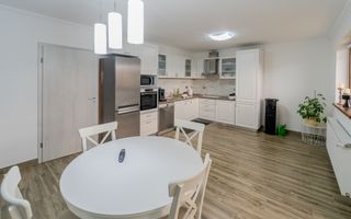 Casă individuală | Teren 630 mp, centrala, garaj, 3dormitoare -Ghiroda - Poză 10