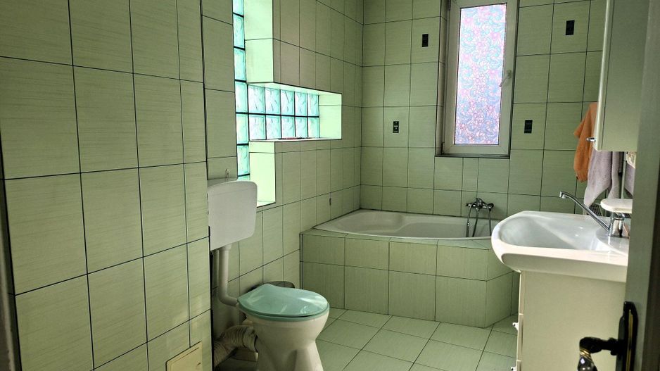 Vila cu 10 camere, destinatie rezidentiala / birouri - Poză 20