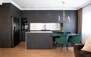 Apartament 3 camere in vila cu 150 mp curte, cartier Andrei Muresanu! - Poză 1