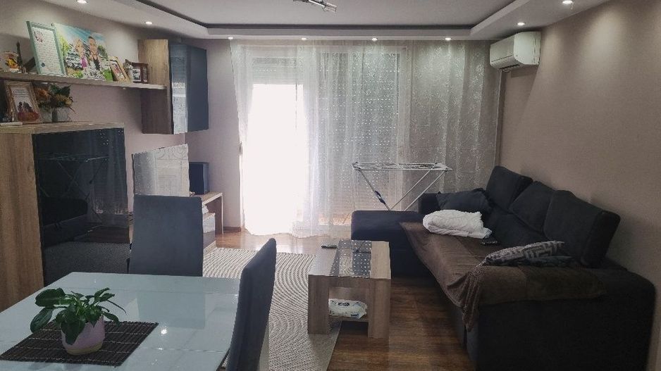 BRASADAS vinde ap 2 cam etaj 3 in centrul vechi! - Poză 4