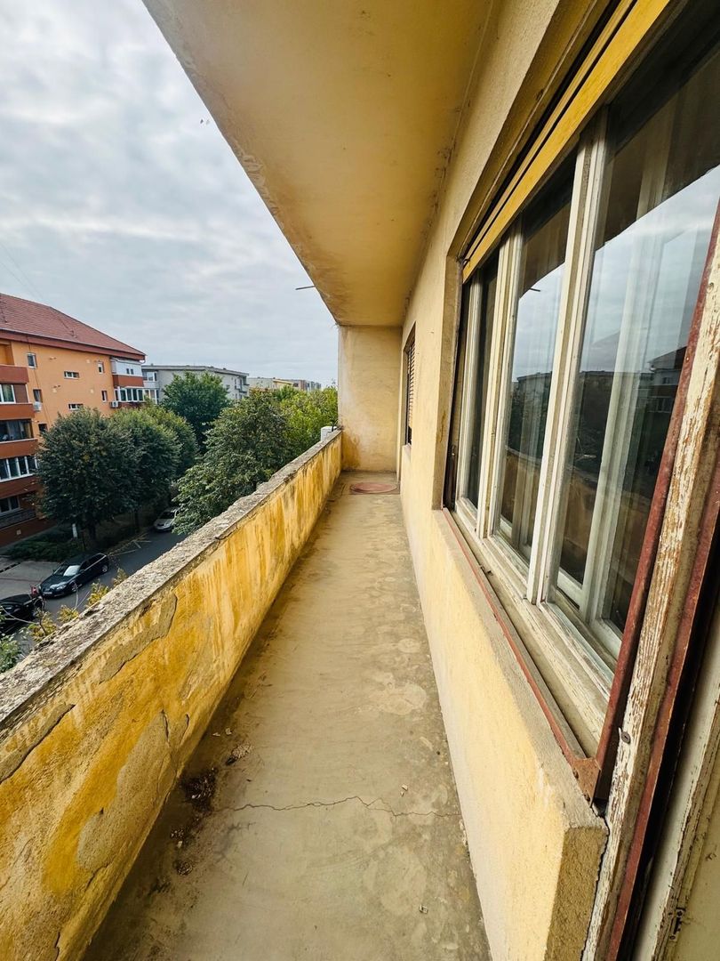 De vanzare Apartament 3 camere, Central, Piata Mica, et 3/4, Arad - Poză 11