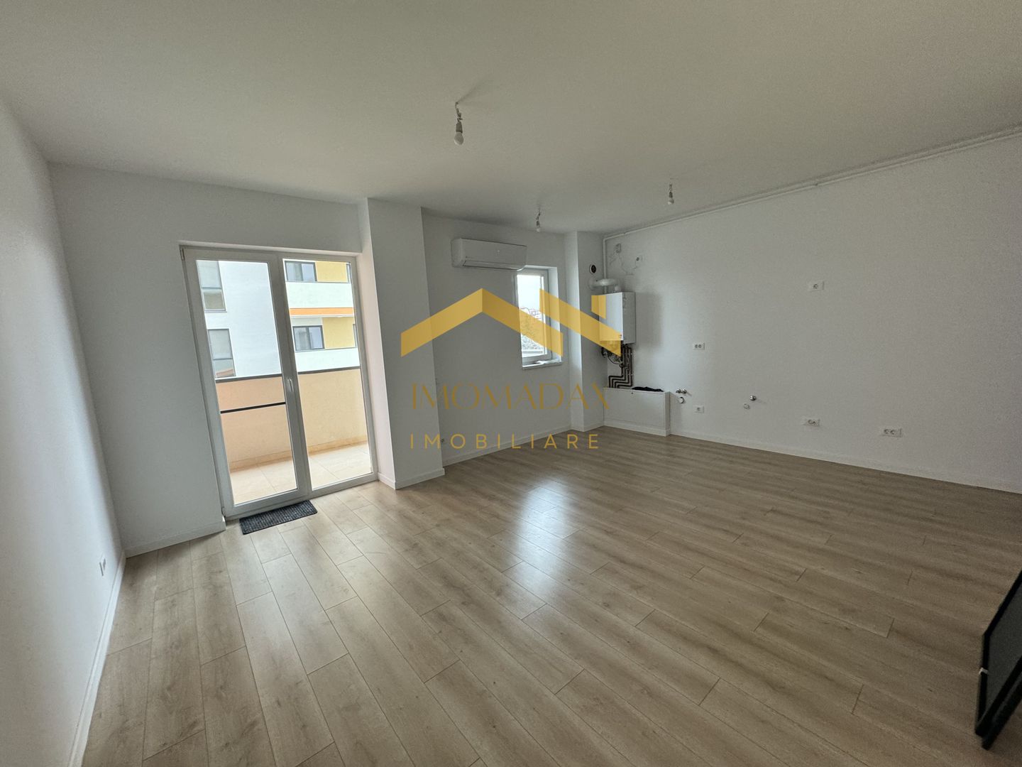 Aradului-3 Camere-2 Băi - Poză 2