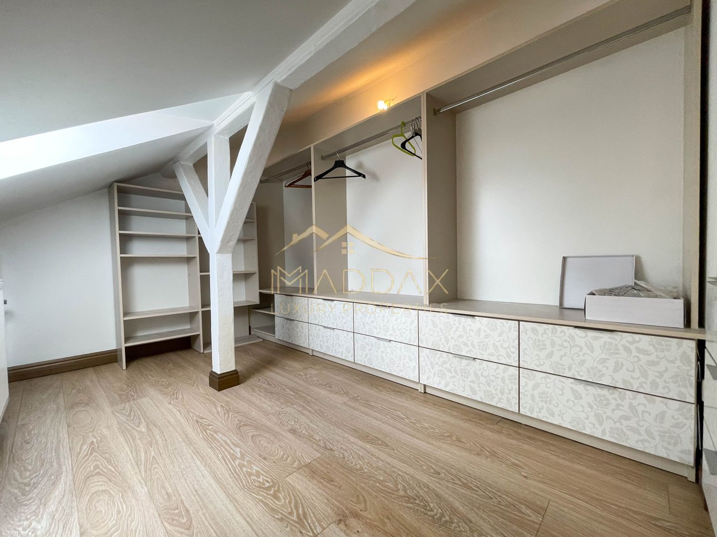 Amazing 6 Rooms Villa // Private Pool // 4 Parking Place / Erou Iancu Nicolae - Poză 46