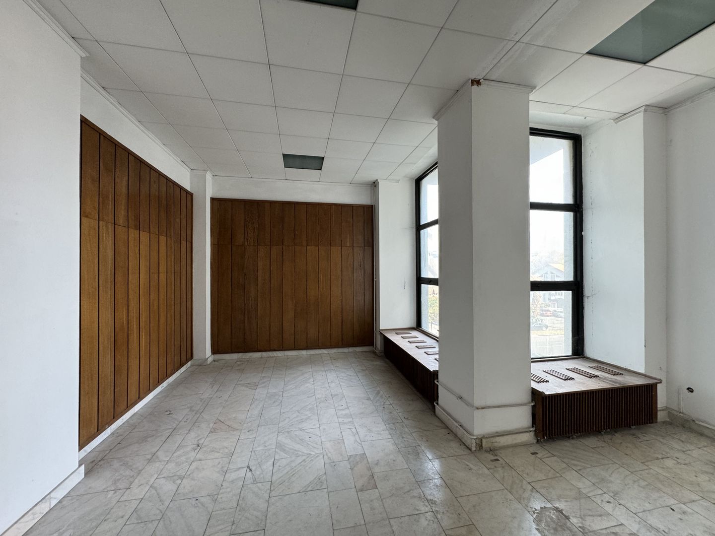 Spațiu comercial 493 mp utili | Locație centrală | Vizibilitate excelentă | - Poză 19