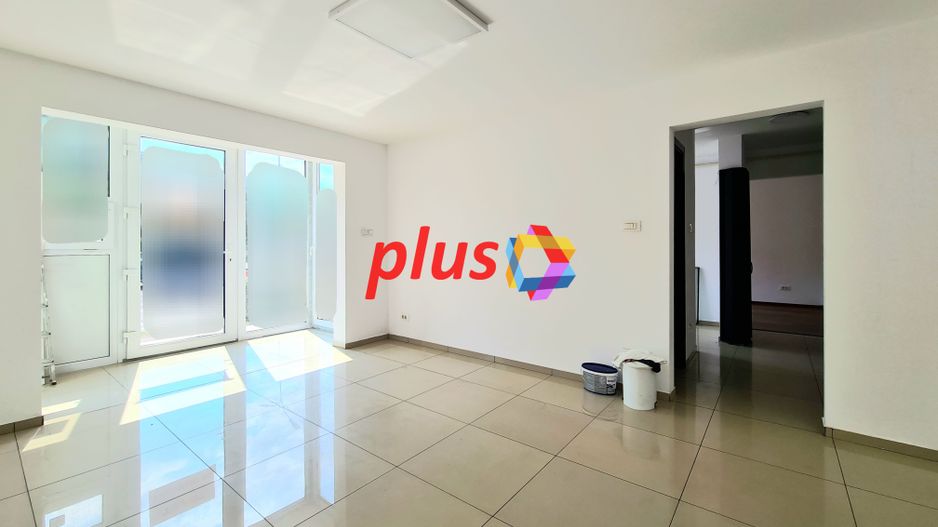 Spatiu comercial cu vad de închiriat Brasov - 106 mp  # plus-imo.ro - Poză 1