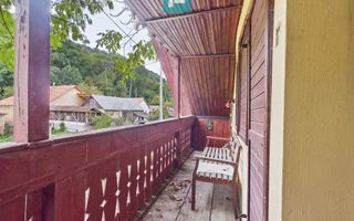 Casă de vacanță cu teren  în Lipova - Poză 4