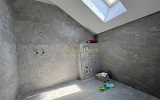Vila tip DUPLEX  5 camere- 4 bai curte 250 MP - Poză 11
