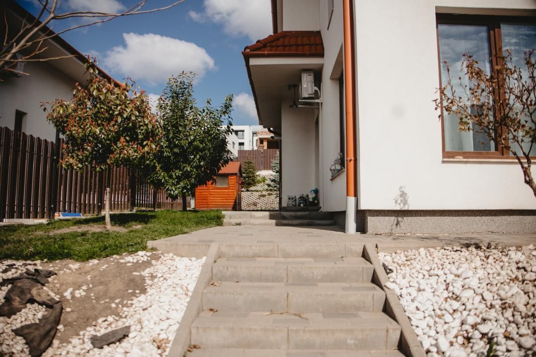 Casa individuala | Mobilata & Utilata | Aeroport - Poză 3