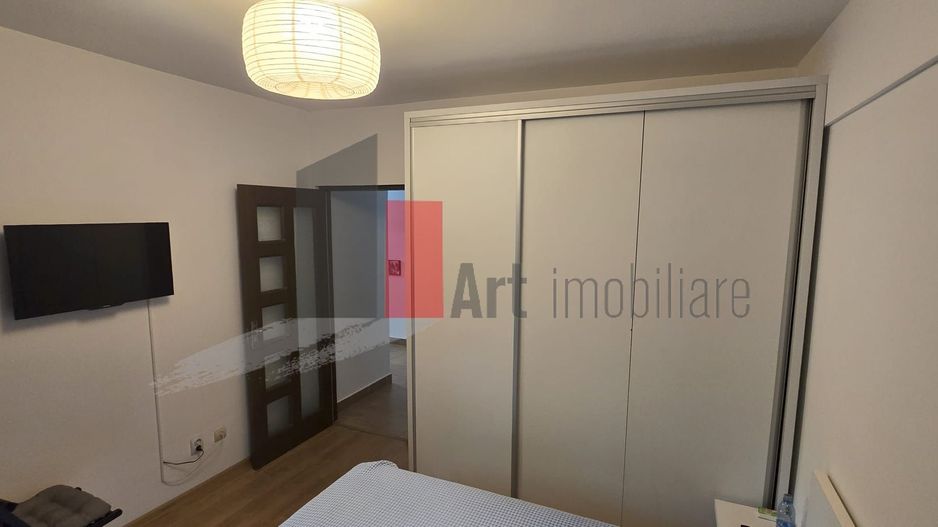 Vânzare apartament decomandat 3 camere cu 2 băi și centrală Metalurgiei - Monaco - Poză 1