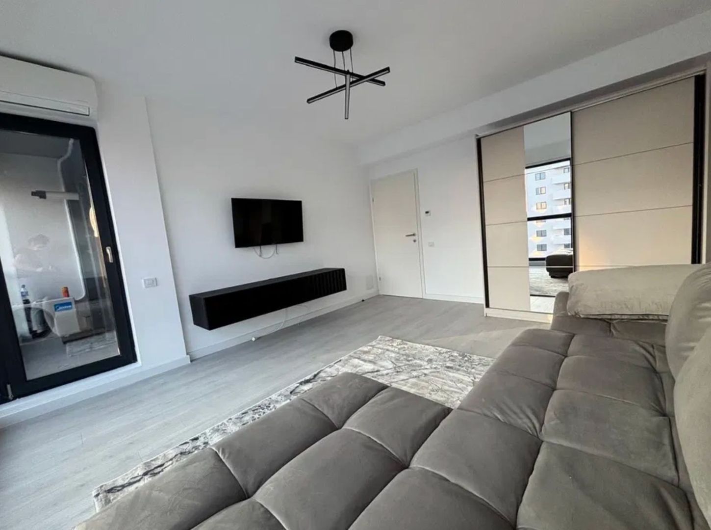 GARSONIERA SALAJ, LOC PARCARE, CENTRALA TERMICA,BUCATARIE INCHISA - Poză 3