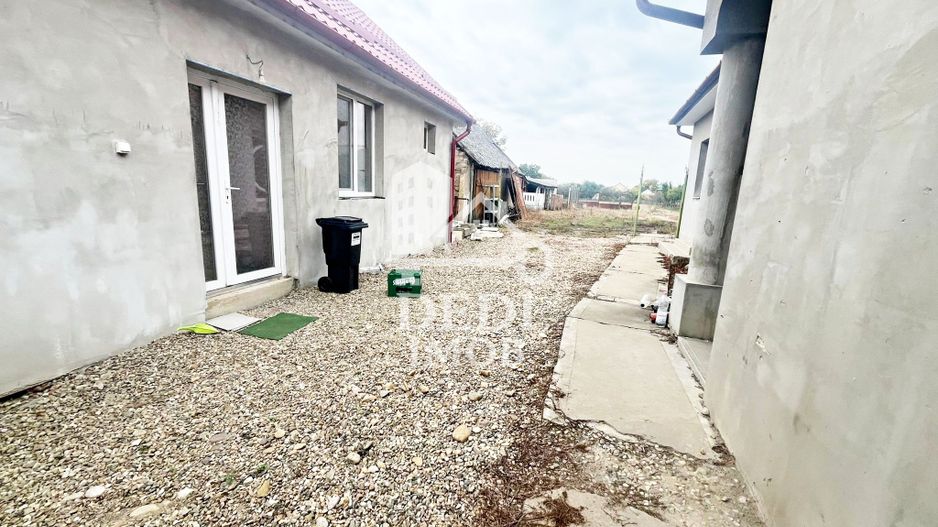 Casa de vanzare cu 3 camere in Biharia, Oradea - Poză 1