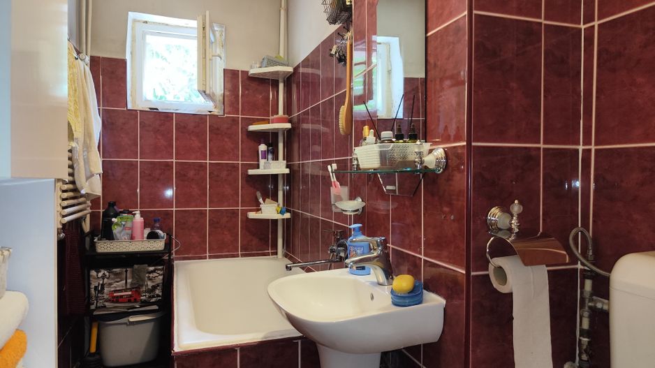 De vanzare apartament 3 camere, str.Morii, Nufarul, Oradea - Poză 12