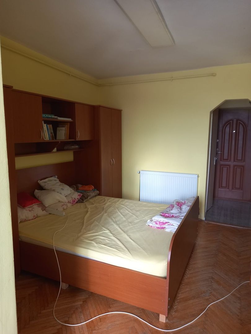 BRASADAS vinde garsonieră in Soarelui la etajul 4/4. - Poză 1