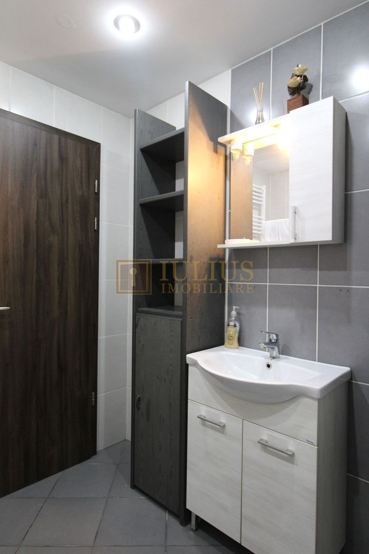 Complex URANUS PLAZA, zona Soarelui; rulouri electrice. - Poză 15