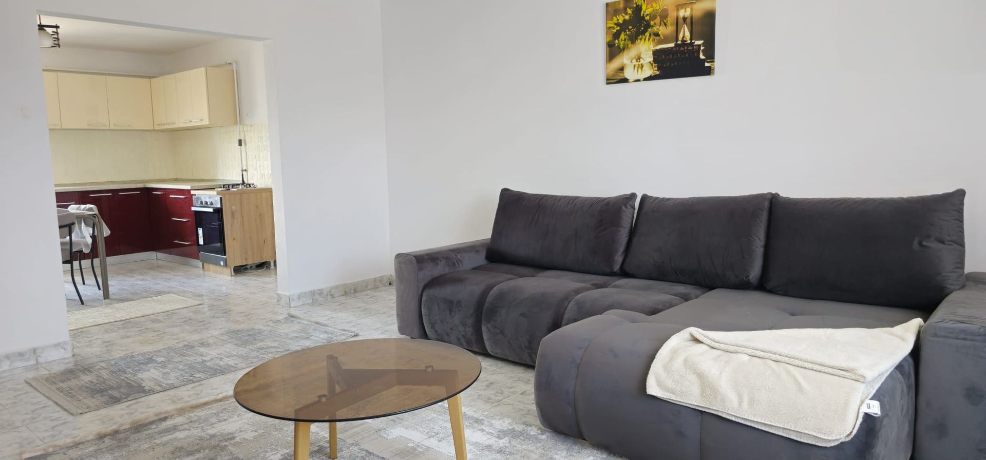 De inchiriat apartament spatios, zona Garii, et. 3, 490 euro negociabil - Poză 4