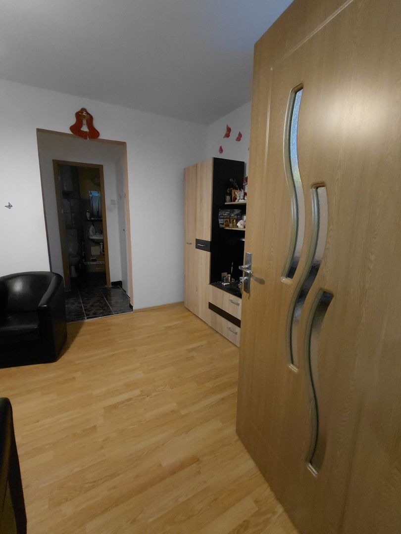 Apartament 2 camere, 45 mp, Micro 40 – Etaj 3/4, centrală termică, balcon - Poză 7