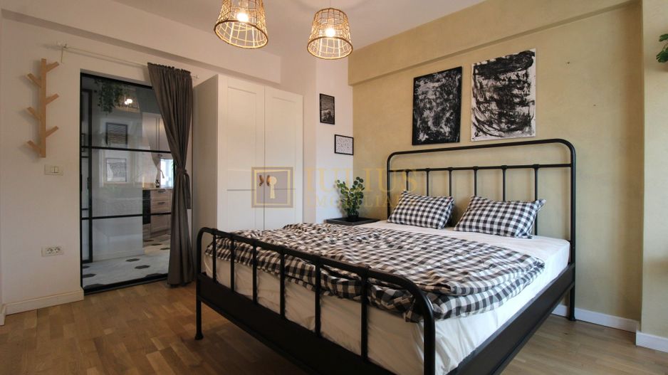 3 camere, ultracentral, centrala proprie - Poză 1