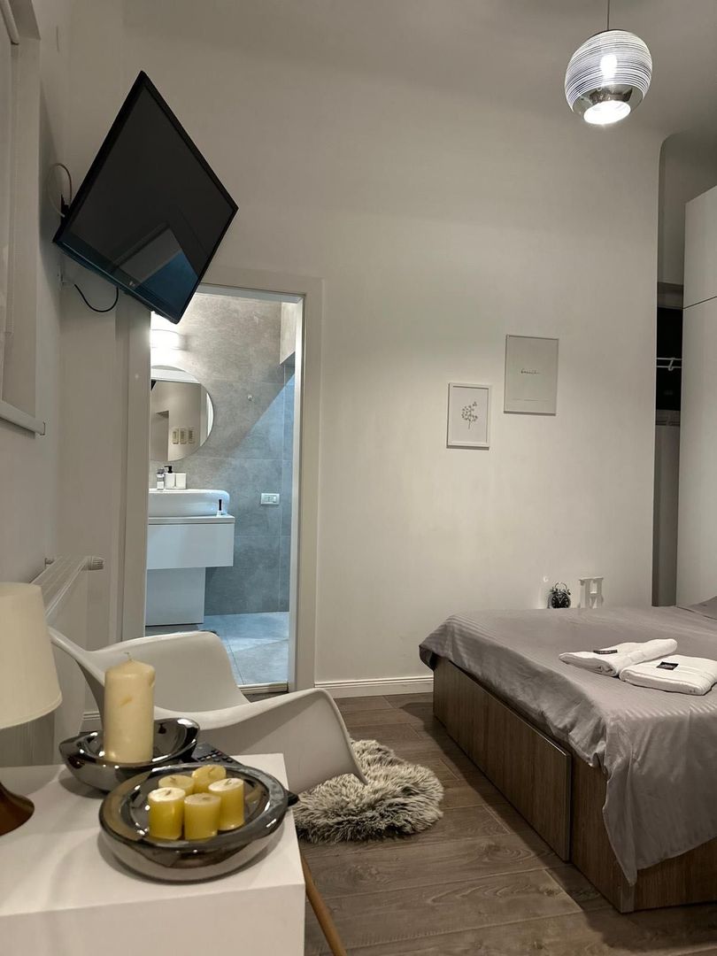 Garsonieră boemă Grădina Icoanei, centrală proprie, renovată lux - Poză 7