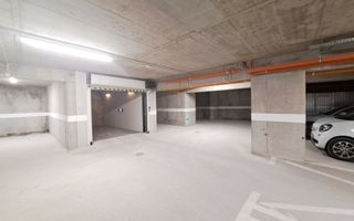 Apartament 2 camere, terasa de 15 mp, garaj subteran, boxa, Centru! - Poză 21