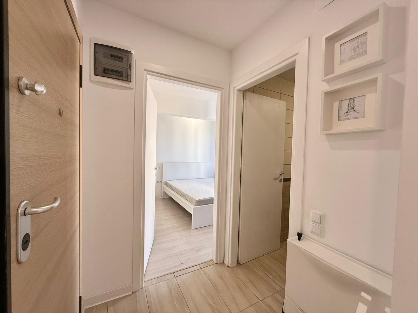 COSMOPOLIS - Apartament cu 2 camere, mobilat si utilat. - Poză 8