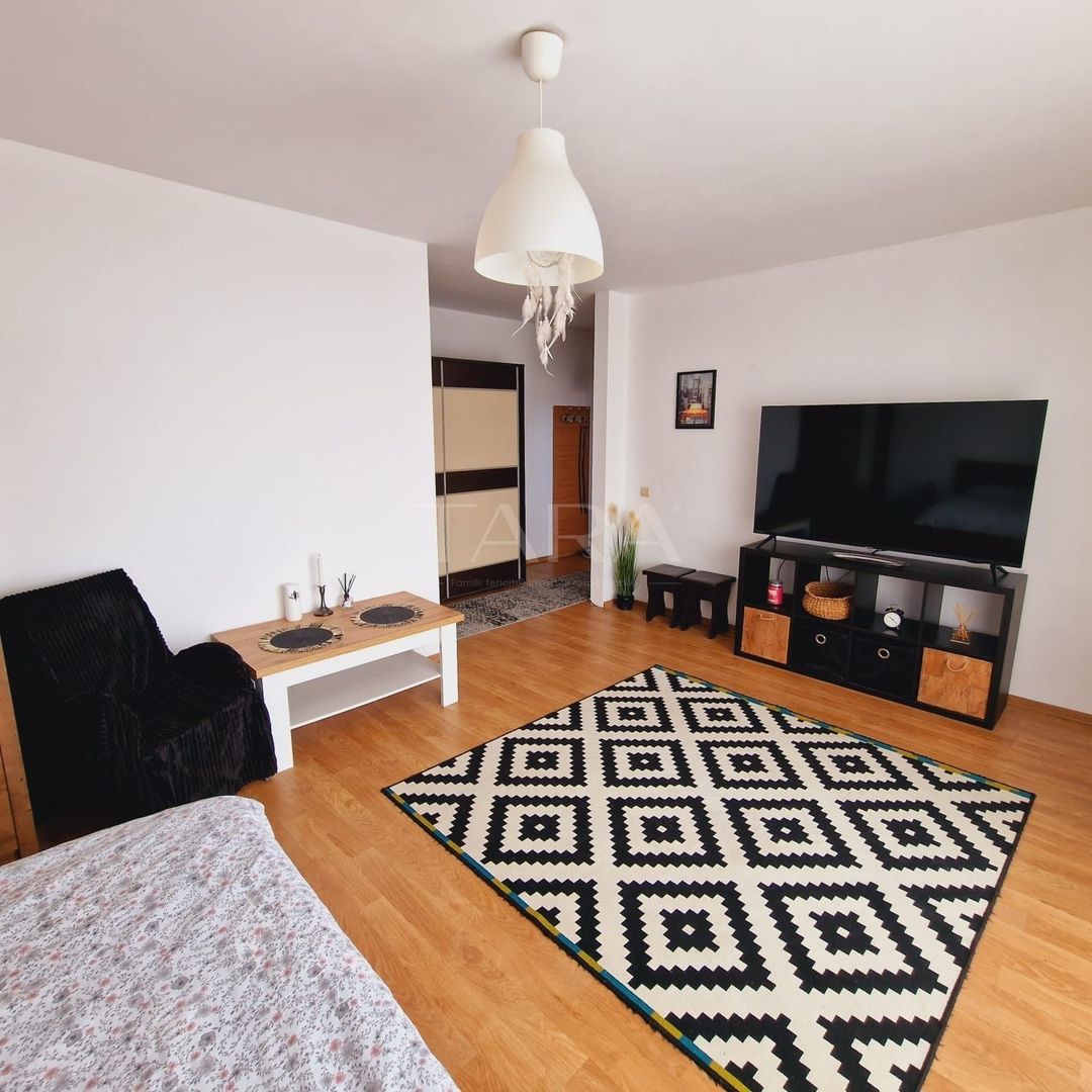 Apartament spațios, balcon și parcare, zona Parcul Poligon. - Poză 3