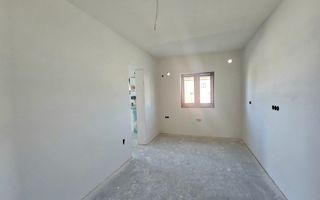 Casa noua 4 dormitoare, spatiu bun pentru familie - Poză 5
