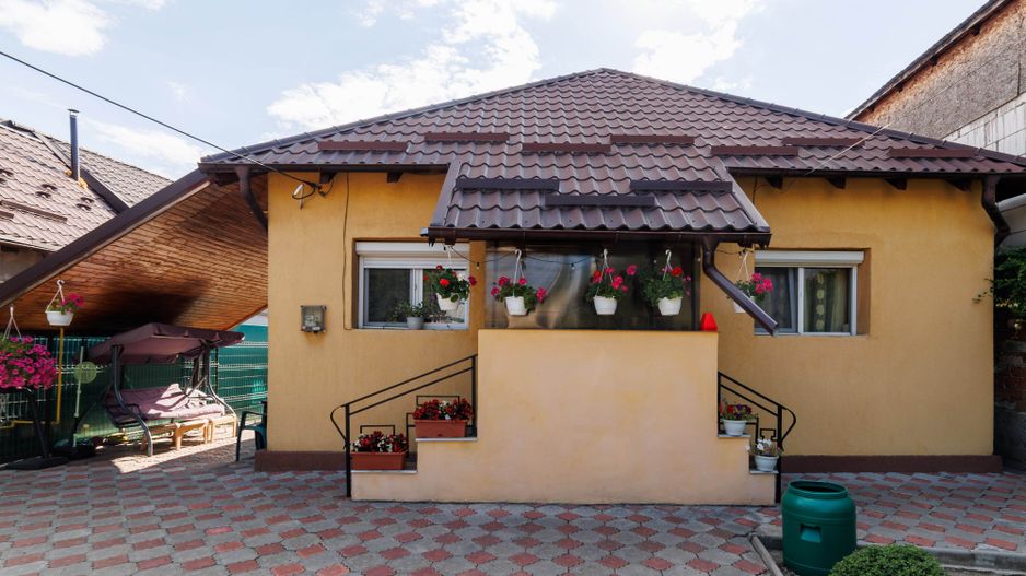 Casă cu teren de 634 mp și beci | Calea Câmpulung, Pitești - Poză 3