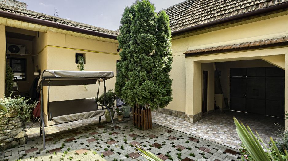 Pret redus Casă individuală la cheie situată Central, Comision 0 - Poză 3